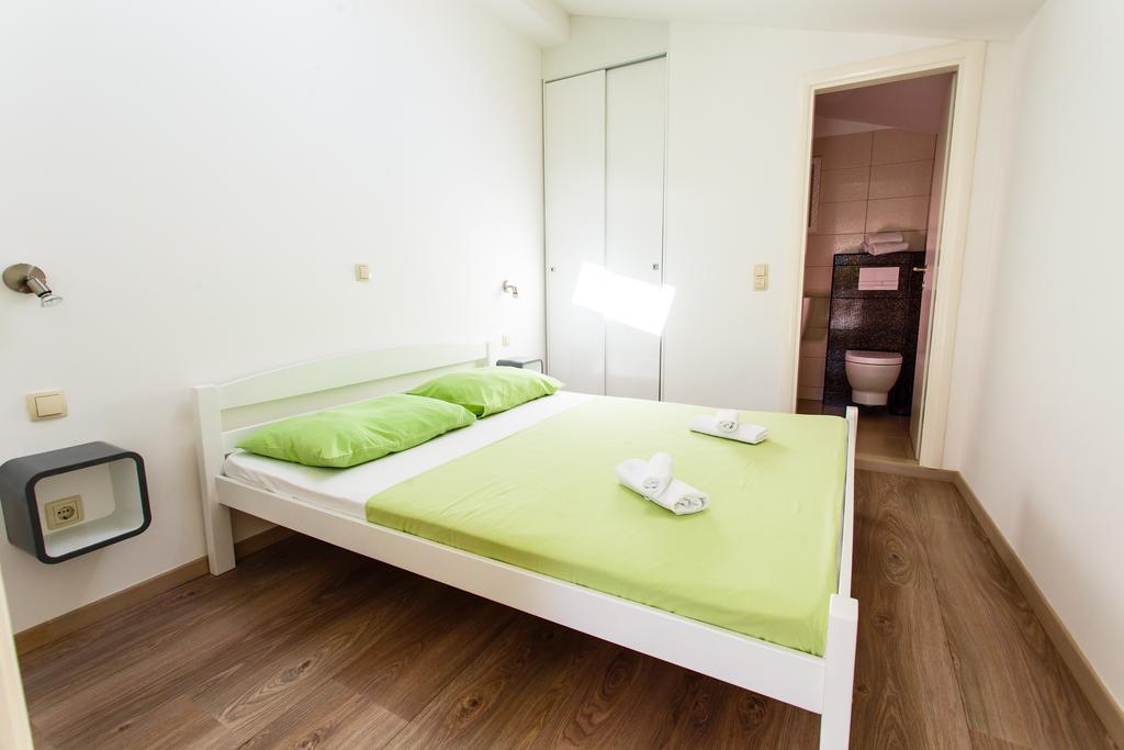 Filip Apartment Омиш Номер фото