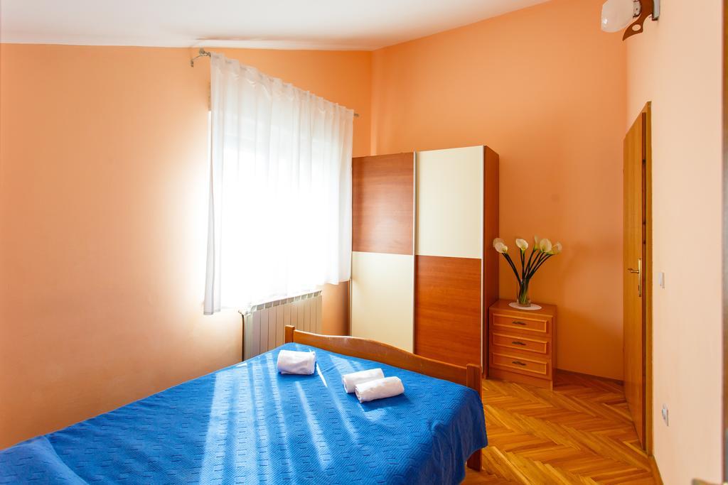 Filip Apartment Омиш Номер фото